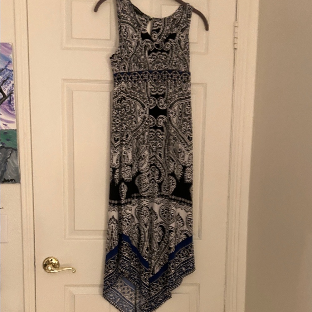 Sleeveless dress